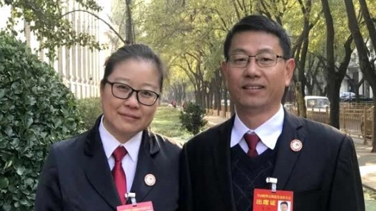首對(duì)法援伉儷陳賢曹旭當(dāng)選全國道德模范