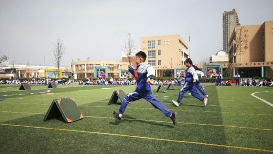 我運(yùn)動 我快樂——人民大道教育集團(tuán)翰林小學(xué)舉行運(yùn)動會