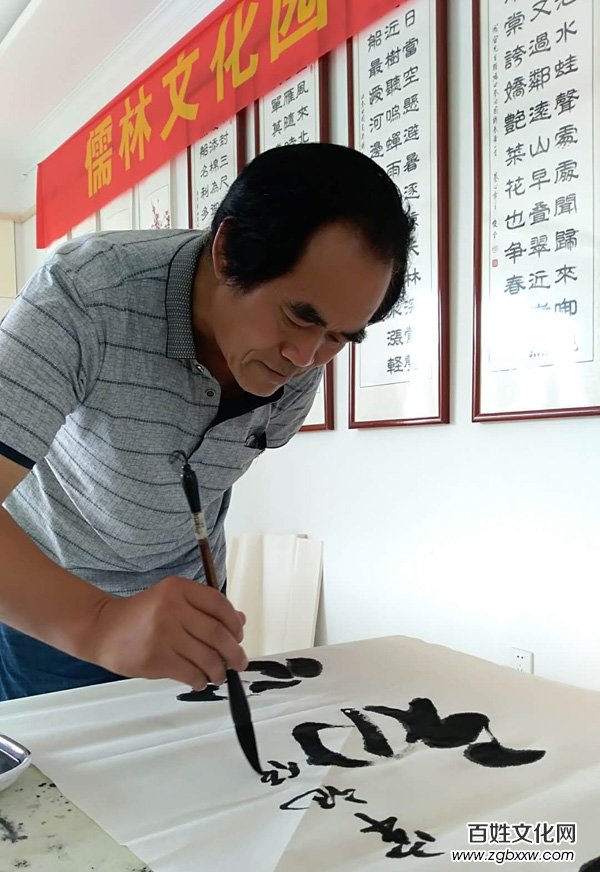 CCTV我愛你中華網(wǎng)絡(luò)電視頻道《放飛夢(mèng)想》欄目走進(jìn)山東儒林文化園