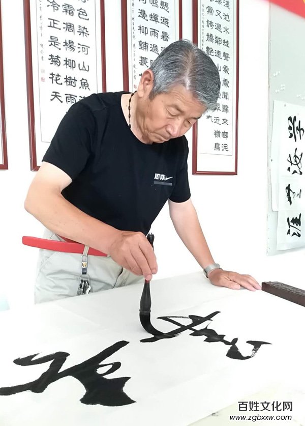 CCTV我愛你中華網(wǎng)絡(luò)電視頻道《放飛夢(mèng)想》欄目走進(jìn)山東儒林文化園