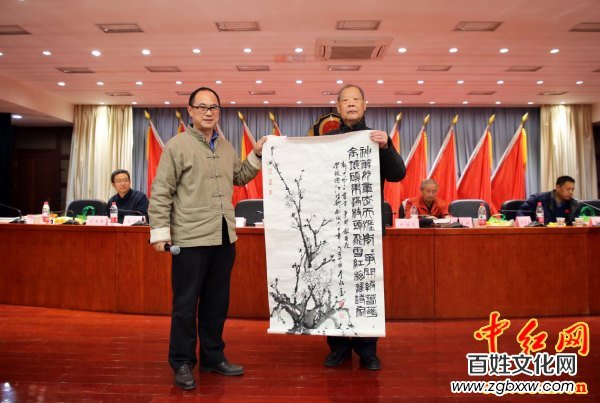 著名軍旅詩(shī)人殷德江詩(shī)歌創(chuàng)作60年作品研討會(huì)在京召開——德性光耀大地昭齊魯子弟文品，江河情激浪花揚(yáng)軍旅老兵詩(shī)才（組圖）
