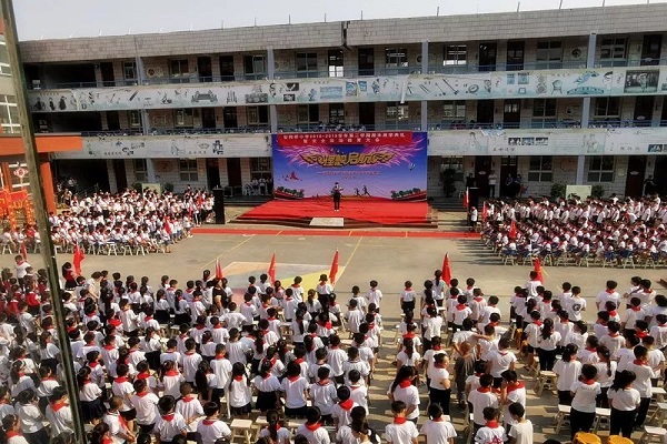 安陽橋小學邀請北關(guān)區(qū)人民檢察院第三檢察部入校做法治教育宣講