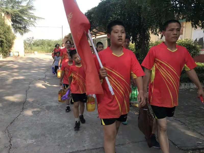 陽(yáng)光少年隊(duì) 愛心公益行