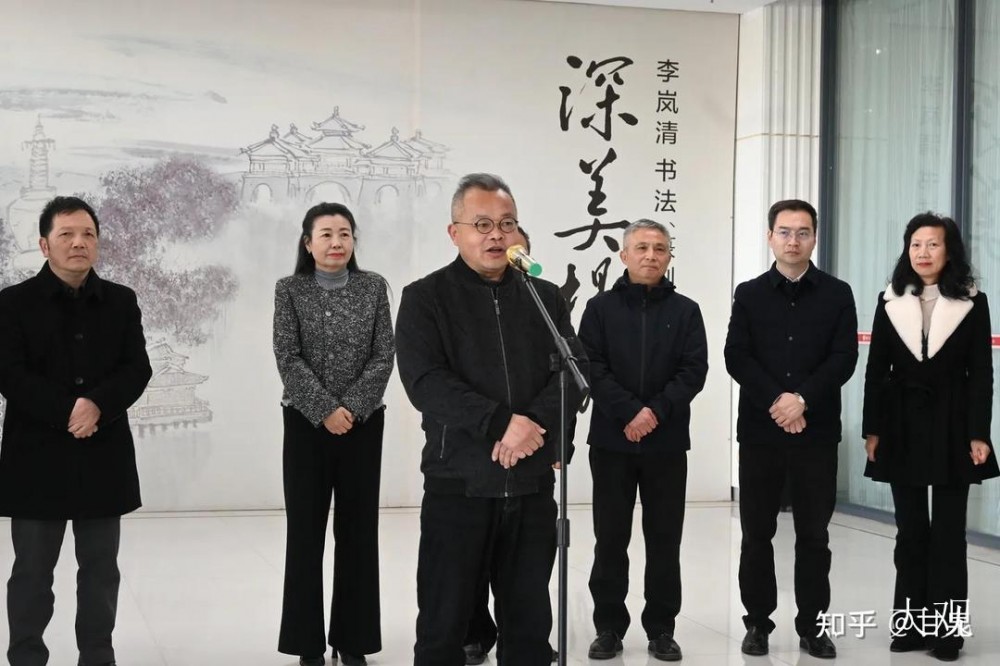 揚(yáng)州大學(xué)舉辦“張謇名言暨郭謙百體書法展捐贈儀式”