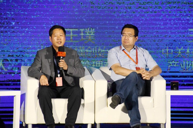 碳?xì)浜朔蕡F(tuán)隊參加2021第七屆全球華人影響力盛典 獲多項殊榮