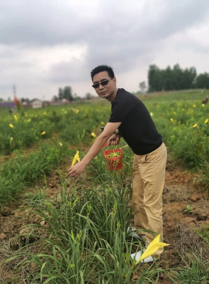 李景：西散南國(guó)文學(xué)社副社長(zhǎng)