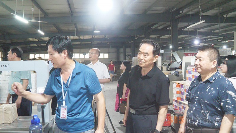 “肝膽相照”正念杯中國(guó)文藝名家文學(xué)書(shū)畫(huà)攝影青州采風(fēng)創(chuàng)作論壇暨頒獎(jiǎng)活動(dòng)成功舉辦