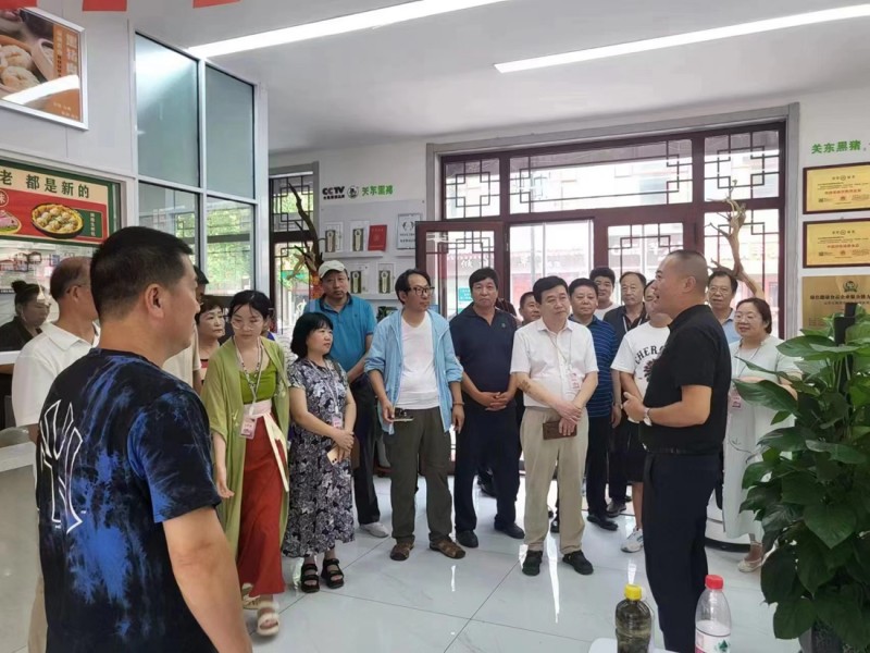 “肝膽相照”正念杯中國(guó)文藝名家文學(xué)書(shū)畫(huà)攝影青州采風(fēng)創(chuàng)作論壇暨頒獎(jiǎng)活動(dòng)成功舉辦